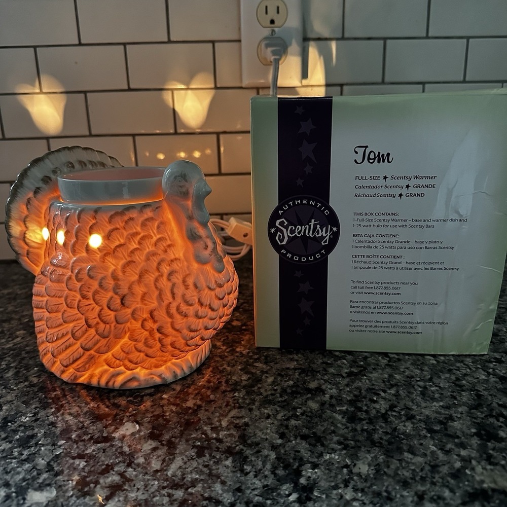 Scentsy Tom Turkey Thanksgiving Full Size Ceramic Wax Warmer w/Box